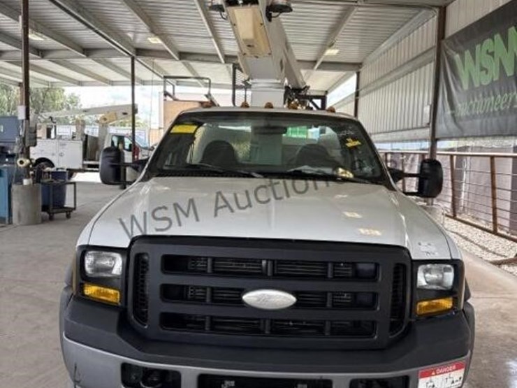 2006-ford-f450-image-3