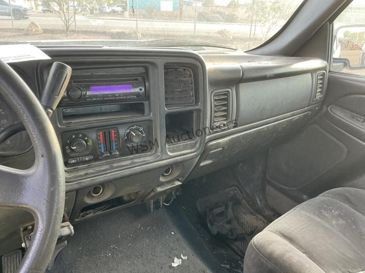 2005-chevrolet-silverado-2500-image-15