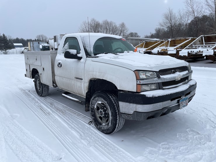 #1163-•-2003-chevrolet-service-truck-(has-mn-title)-image-8