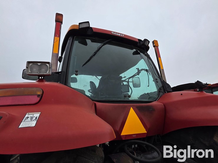 case-ih-magnum-305-image-15