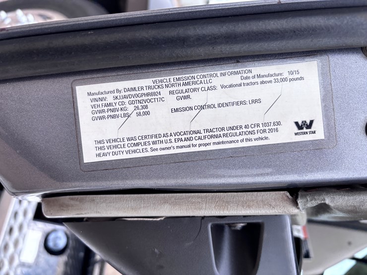 western-star-4700-image-18