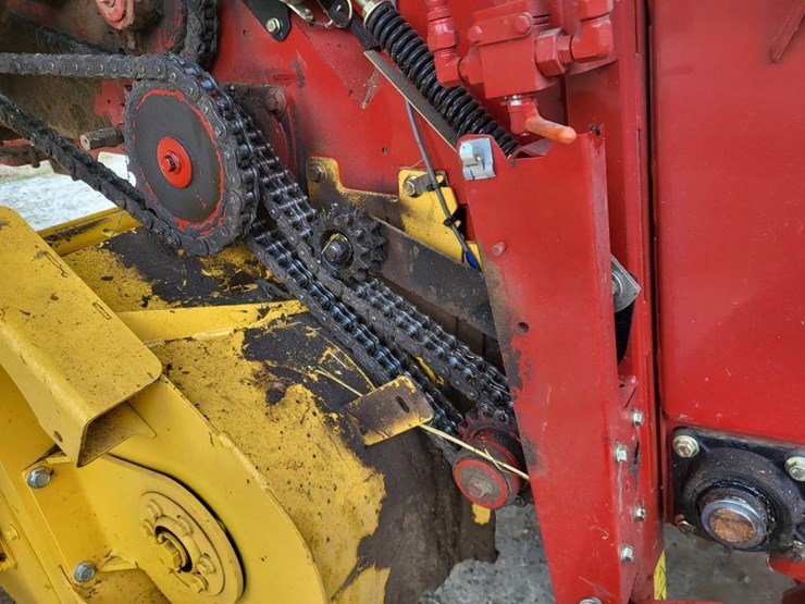 2021-new-holland-450-image-22