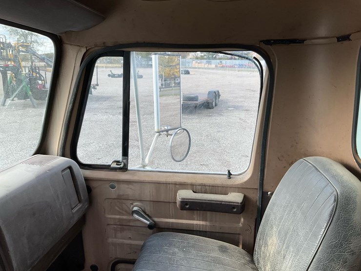 international-1854s-image-103