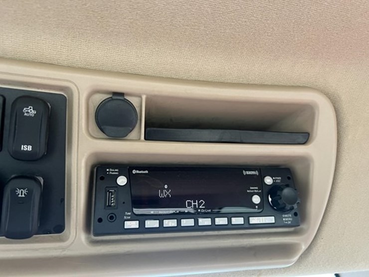 #156-•-2023-steiger-470-image-36