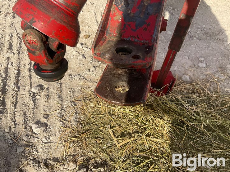 new-holland-660-image-10