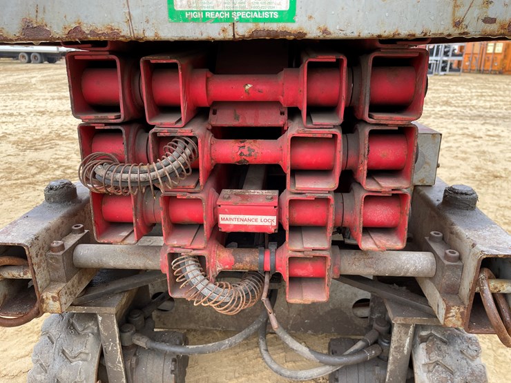 #300-•-1996-mec-scissor-lift-image-15