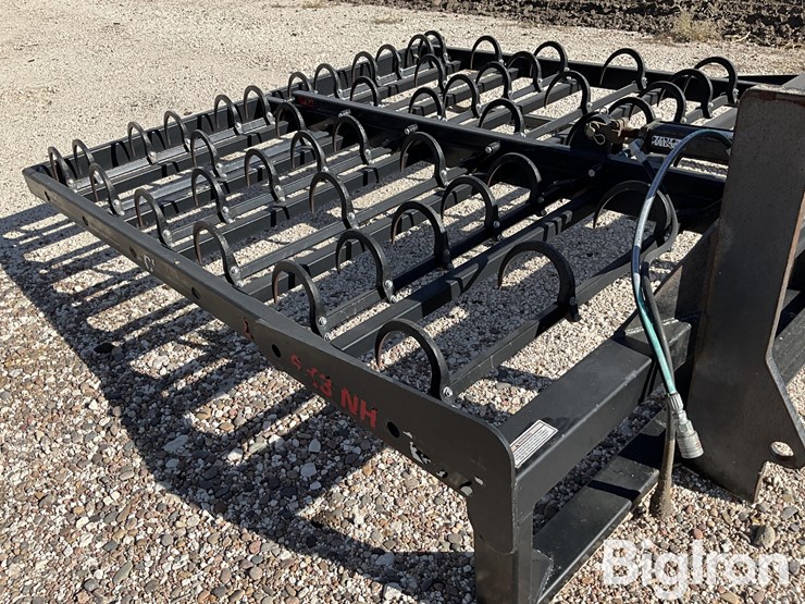 new-holland-99-image-12