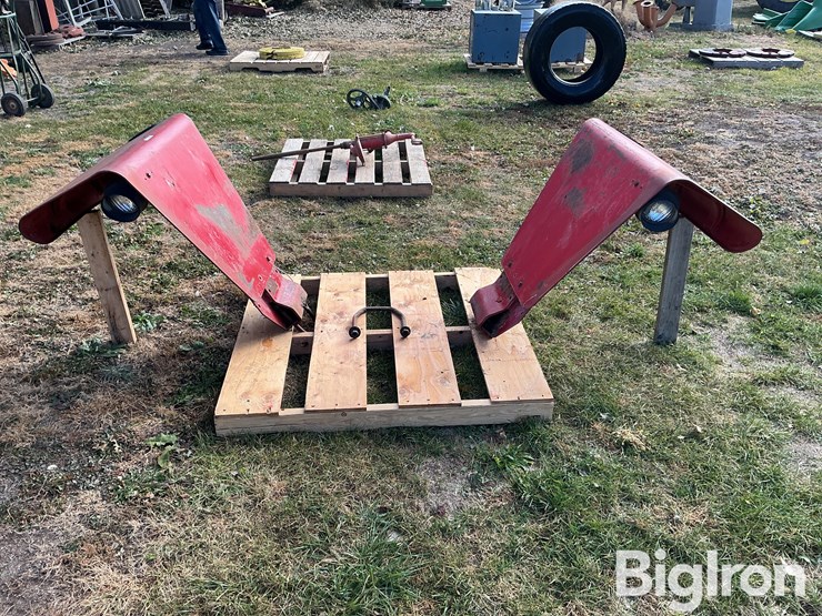 international-806-image-8