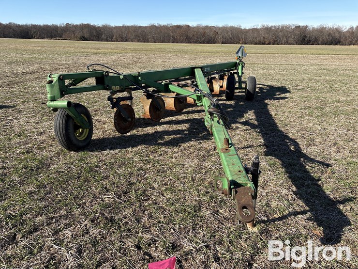 john-deere-3710-image-2