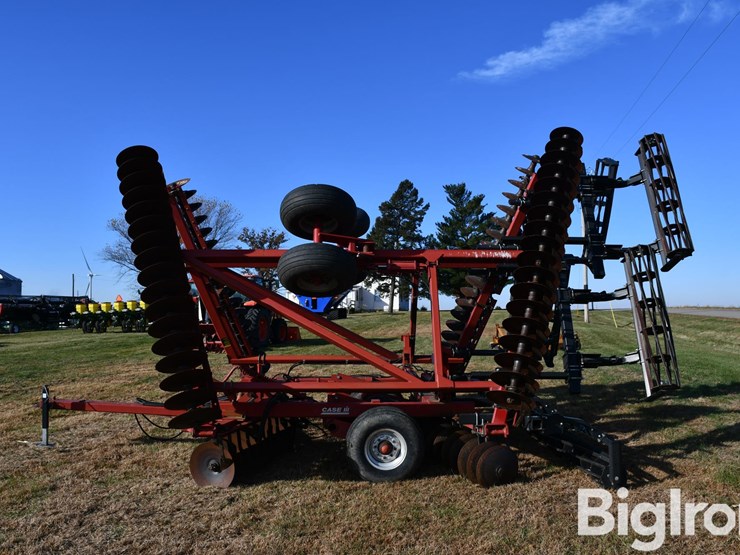 case-ih-3950-image-8