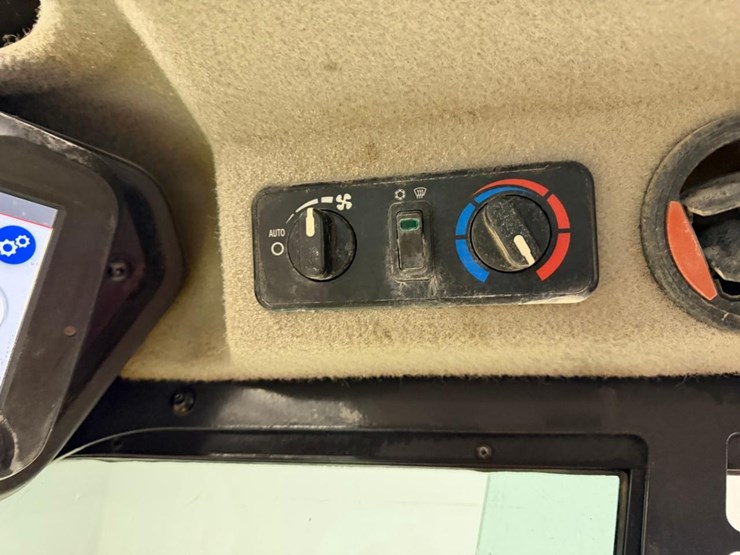 2021-bobcat-t66-image-25