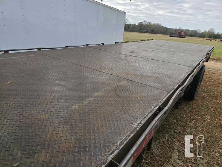 international-4700-image-10