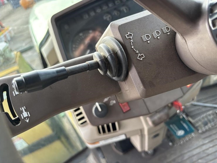 john-deere-7220-image-29