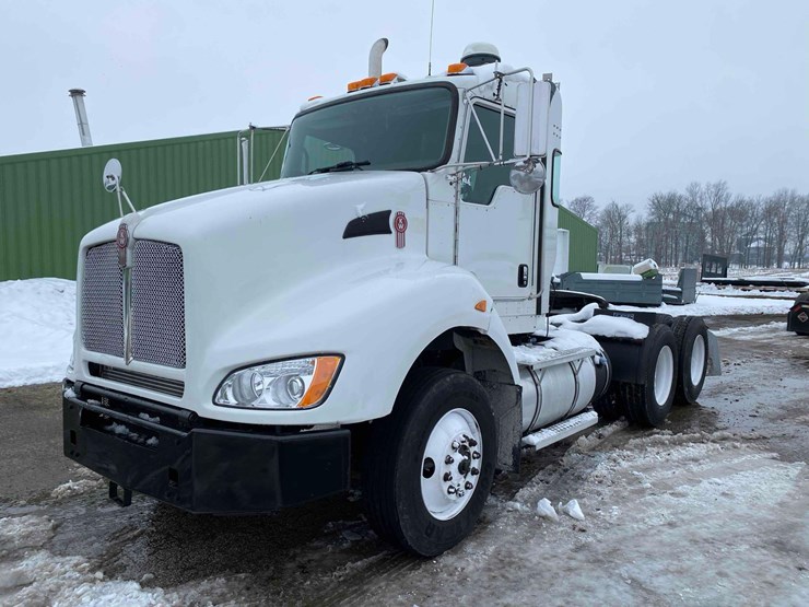 2016-kenworth-t400-image-3