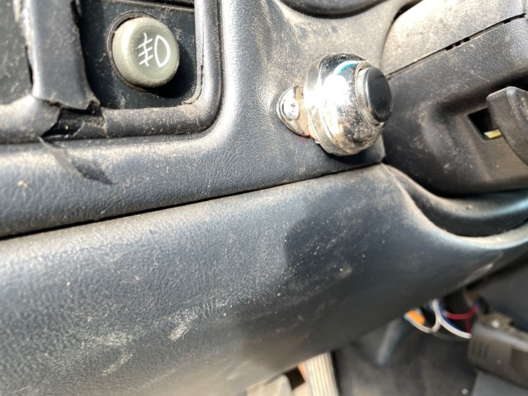 chevrolet-silverado-1500hd-image-75