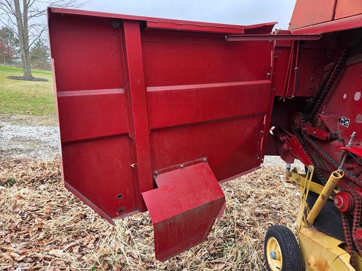 new-holland-664-image-8