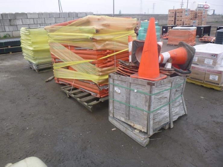 misc-traffic-cones-&-traffic-signs-image-4