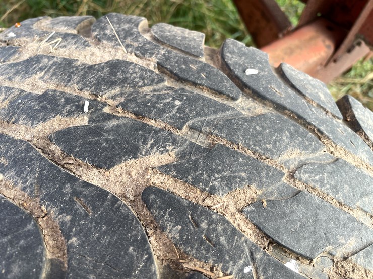 #205-•-j&m-gravity-box-on-running-gear-(boyceville,-wi)-image-41