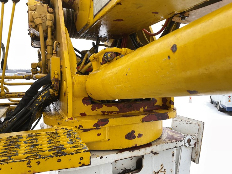 #1168-•-1988-gmc-topkick-sierra-digger-derrick-truck-(has-mn-title)-image-35