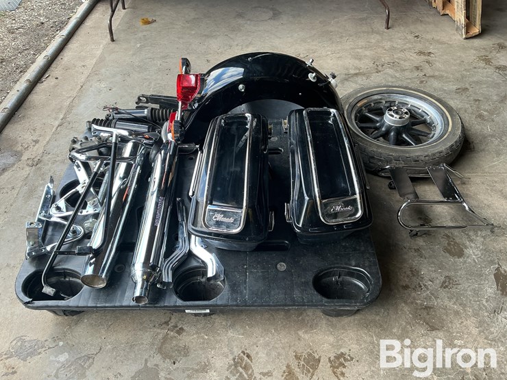 2002-harley-davidson-road-king-classic-parts-image-4