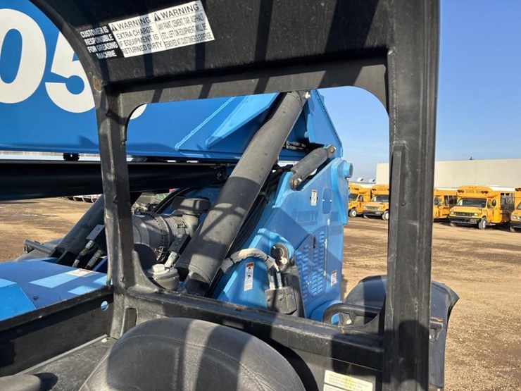 2018-genie-gth1056-image-39