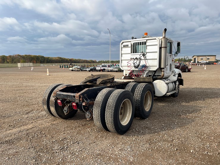 #1107-•-1994-international-truck-tractor-(has-mn-title)-image-5