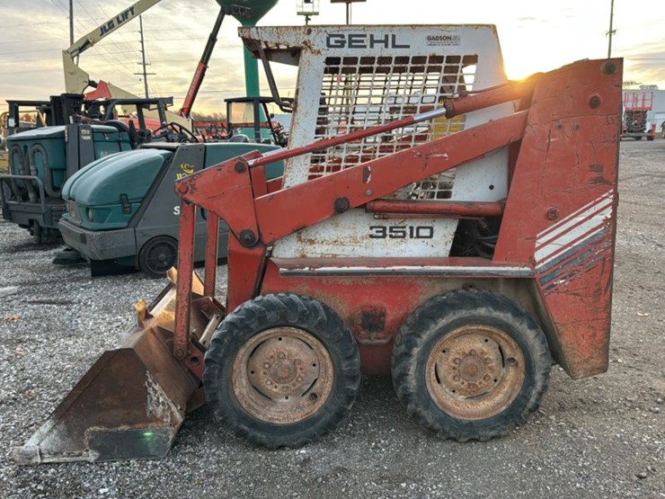 #1150-•-gehl-skid-steer*-image-2