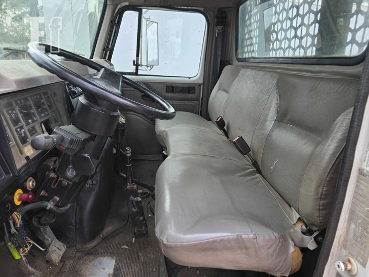 international-4700-image-20