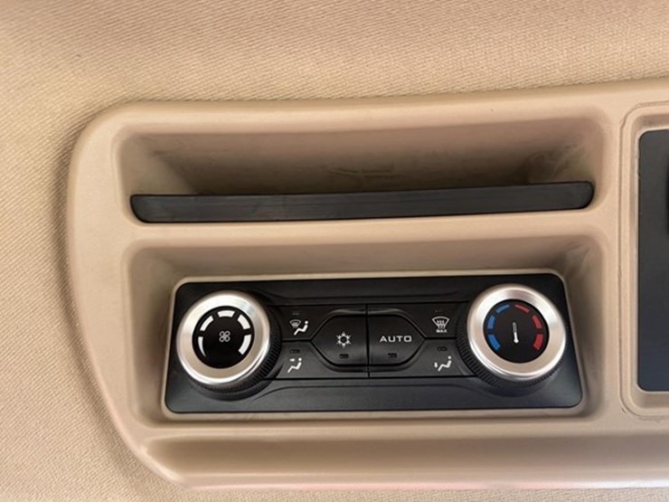 #156-•-2023-steiger-470-image-34