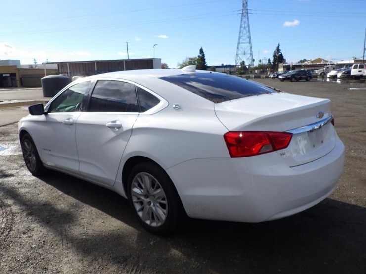 2017-chevrolet-impala-sedan-image-4
