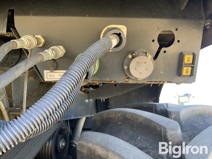 new-holland-fr850-image-18