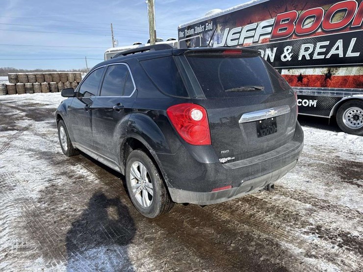 2015-chevrolet-equinox-lt-image-3