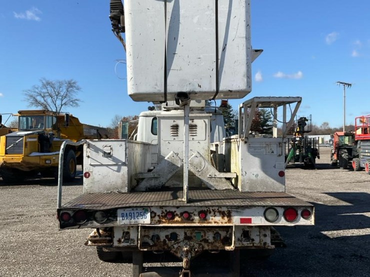 2001-international-4900-image-4