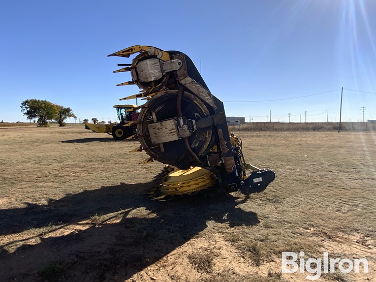 2018-new-holland-750bfia-image-8