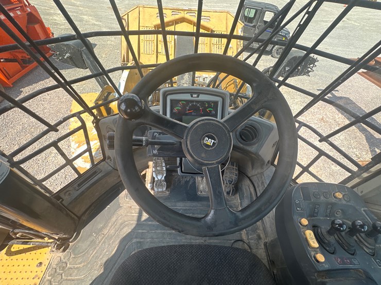 2016-caterpillar-950m-image-10