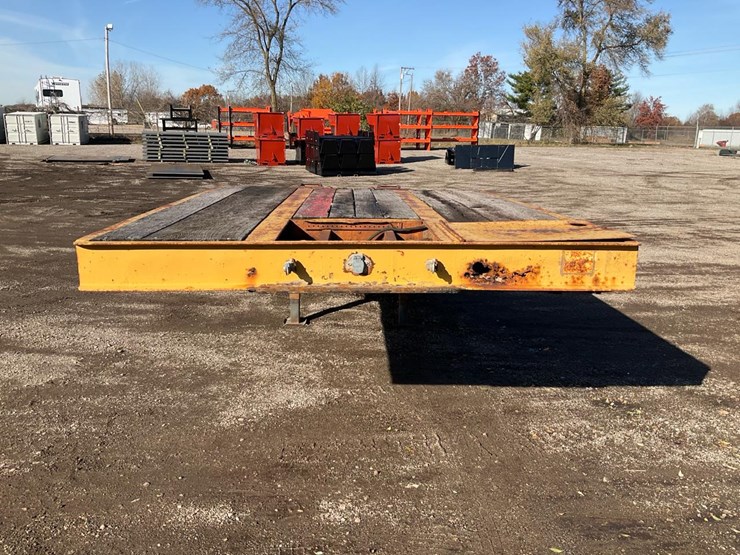 #2100-•-1967-beaver-flatbed-semi-trailer-image-5