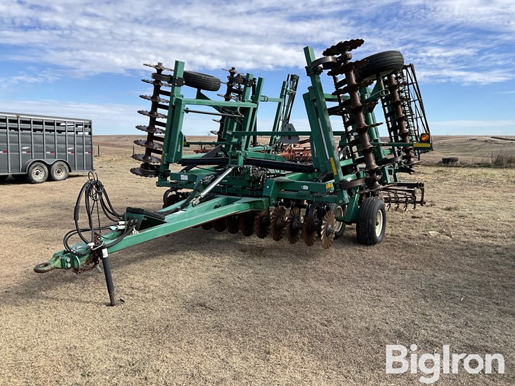 great-plains-2400tt-image-1