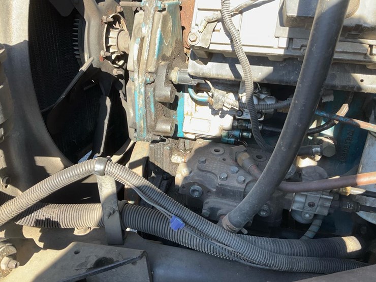 2001-international-4900-image-102