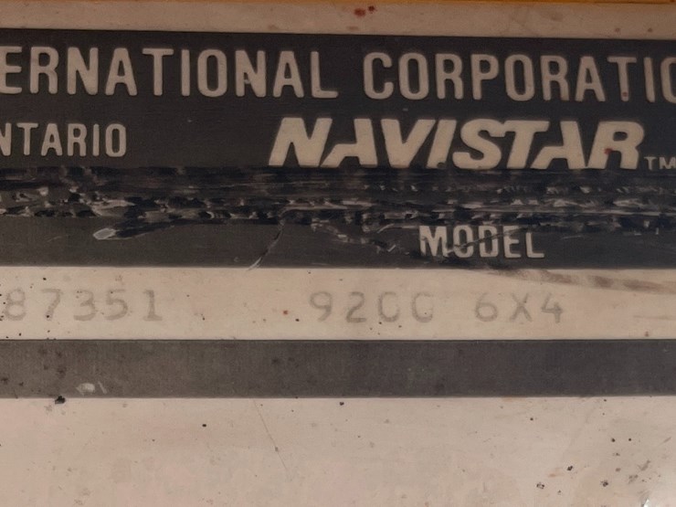 #1107-•-1994-international-truck-tractor-(has-mn-title)-image-21