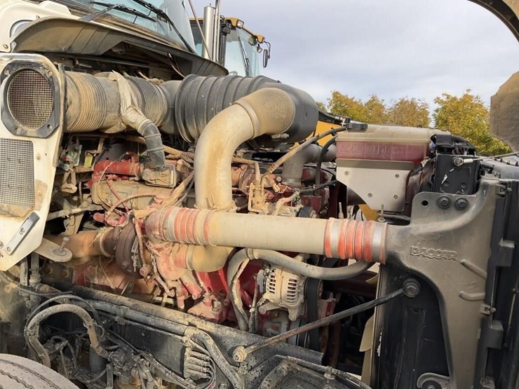 2012-kenworth-t800-image-17