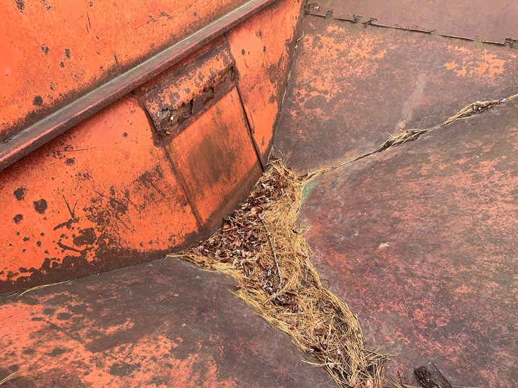 #205-•-j&m-gravity-box-on-running-gear-(boyceville,-wi)-image-18