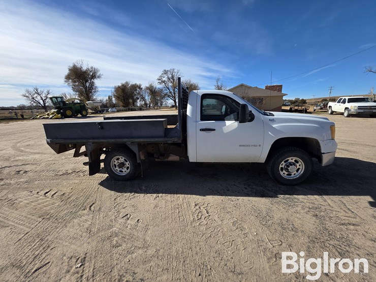 2009-gmc-sierra-2500hd-image-4