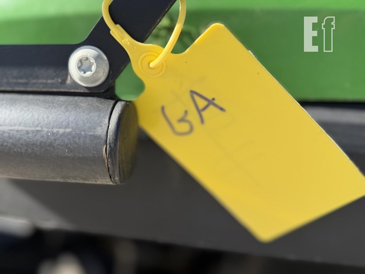 john-deere-gator-xuv-835m-image-14