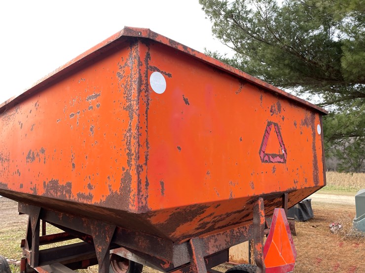 #206-•-kory-gravity-box-on-running-gear-(boyceville,-wi)-image-24