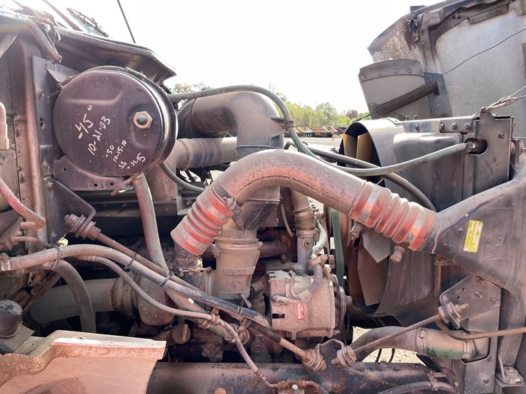 #1108-•-1996-international-cab-and-chassis-(has-mn-title)-image-14