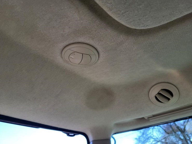 john-deere-8335r-image-73