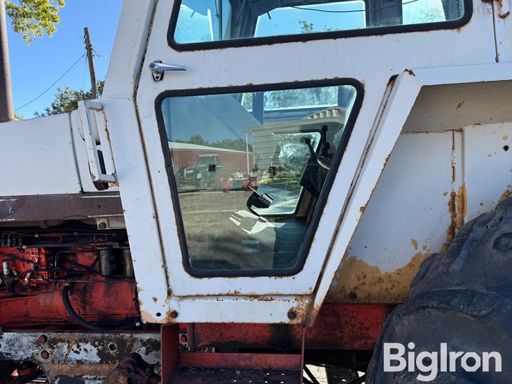 case-1370-2wd-tractor-image-16