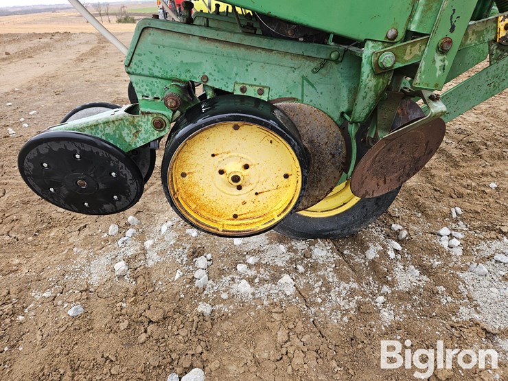 john-deere-7000-image-15