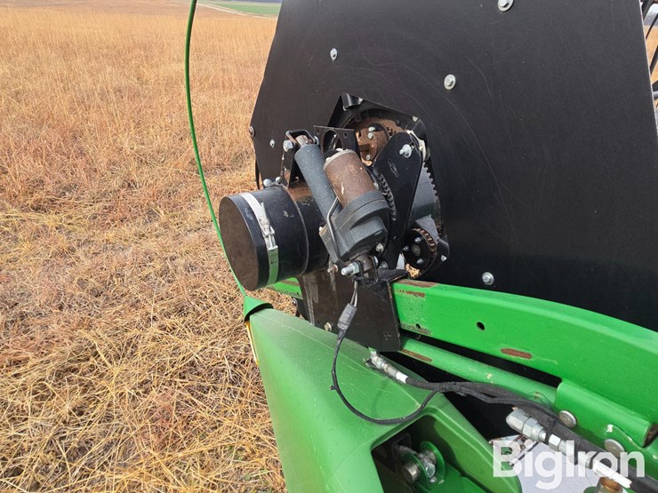 john-deere-630f-image-9