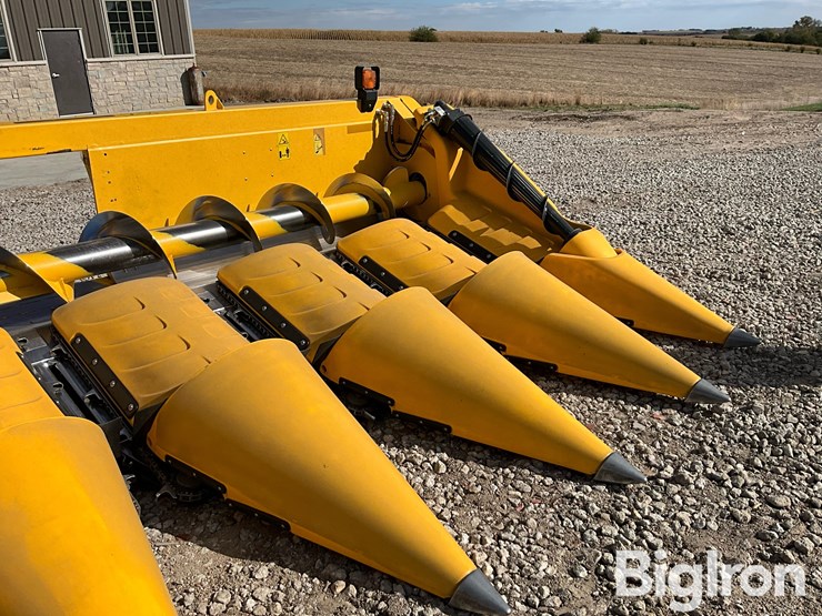 new-holland-980cr-image-10